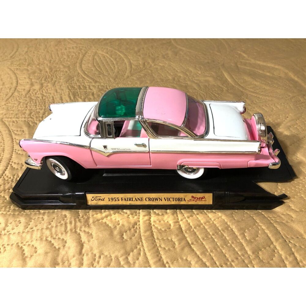1/18 1955 Ford Fairlane Crown Victoria Skyliner Pink Diecast Road Signature AsIs